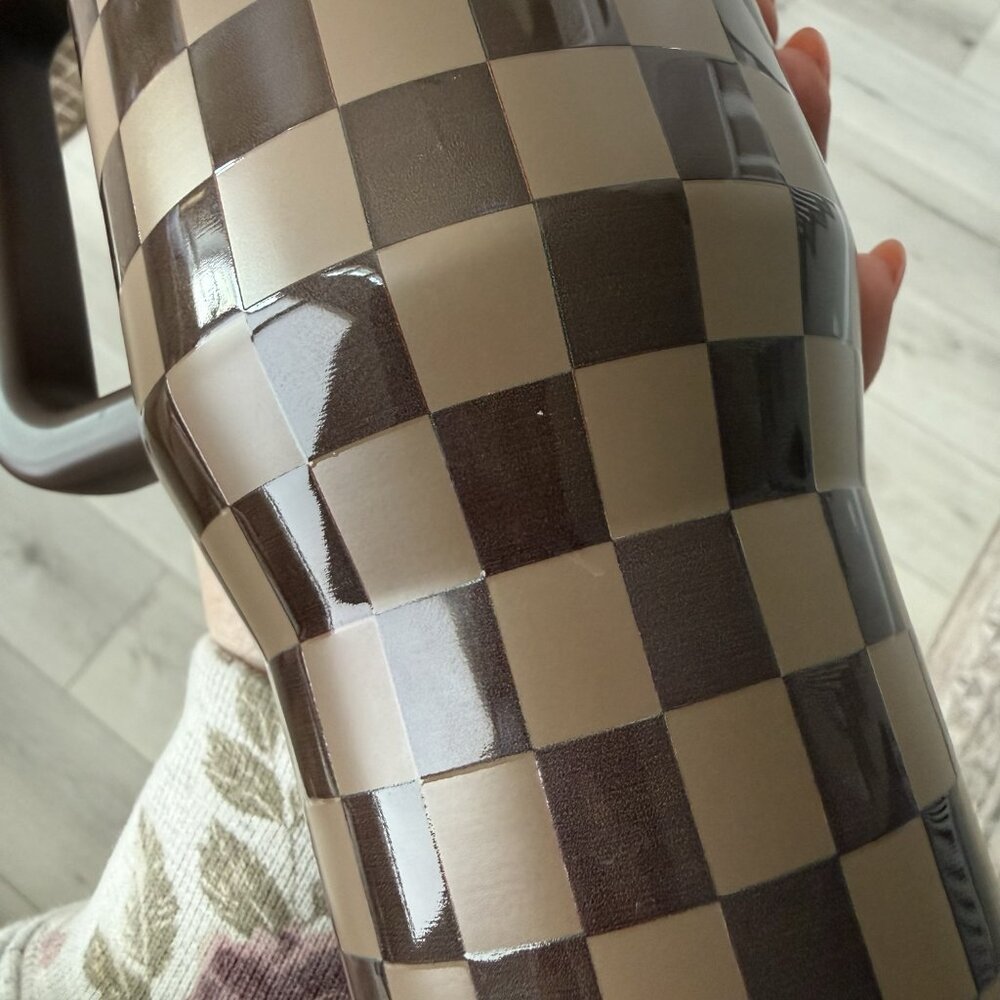 “Autumn Checkers" Seasonal HydroJug 32oz Traveler Tumbler - Picture 8 of 8
